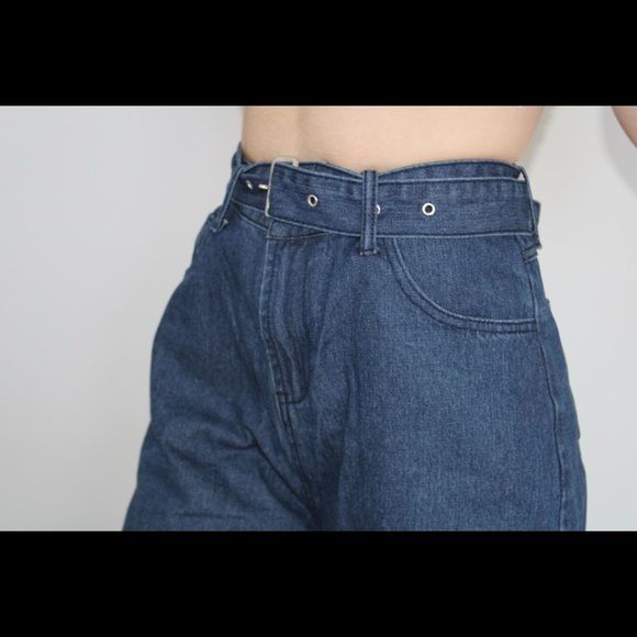 Dark Wash Belted Wide Leg Jeans - Picture 4 of 4